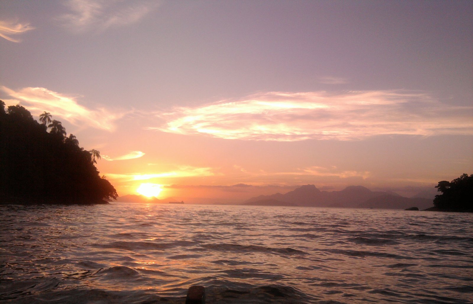 Entardecer na Ilha de Jaguanum, em Mangaratiba, na Costa Verde do Rio