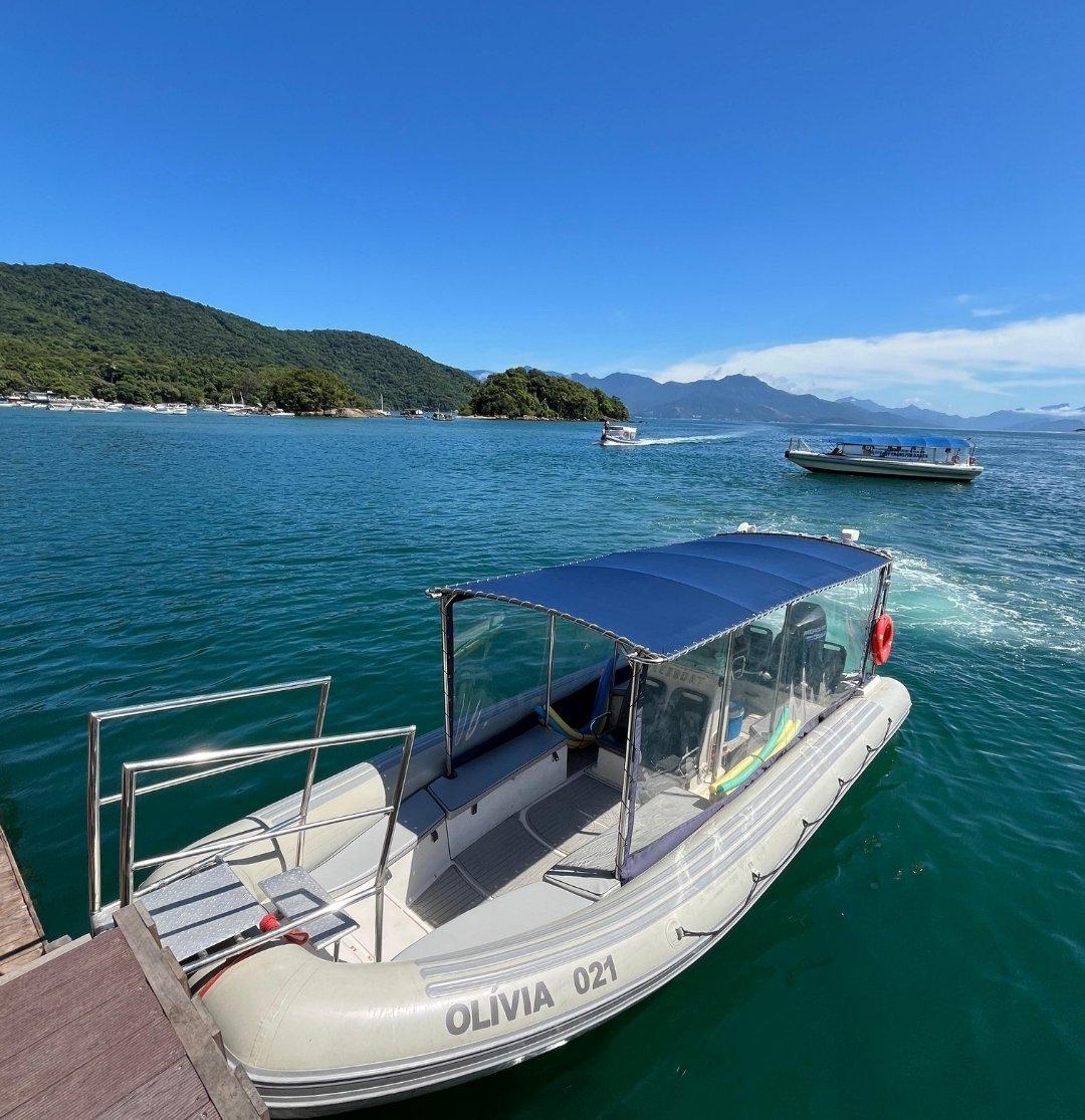 Flex Boat da Vou de Barco na travessia para a Ilha Grande